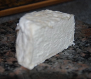 hyku_goat_cheese_by_cheesechatter_april_2011